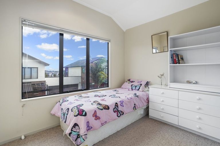 Photo of property in 18 Secoia Crescent, Mangere, Auckland, 2022