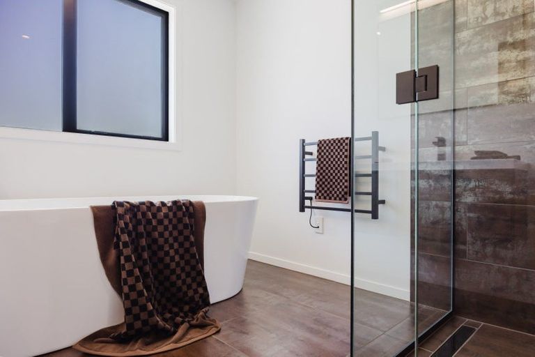 Photo of property in 4 Cemetery Road, Waipawa, 4273