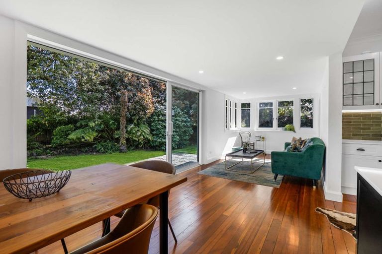 Photo of property in 5 Parkes Avenue, Saint Johns Hill, Whanganui, 4501