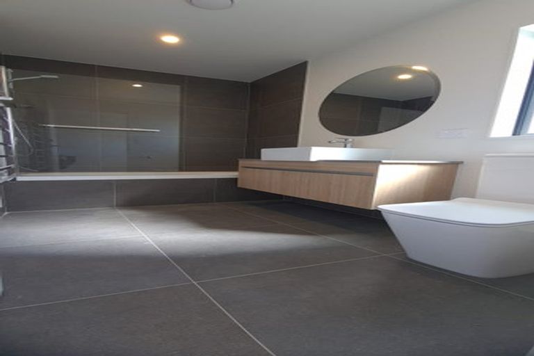 Photo of property in 15 Walsall Street, Addington, Christchurch, 8024