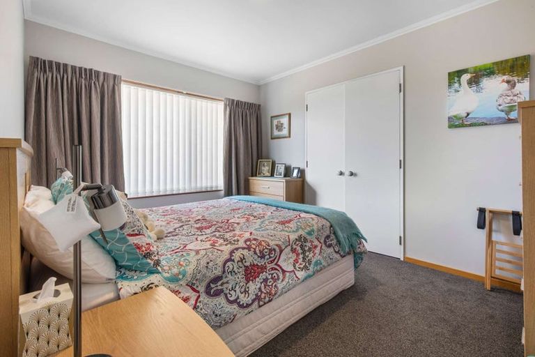 Photo of property in 8 Hoyte Place, Pukehangi, Rotorua, 3015