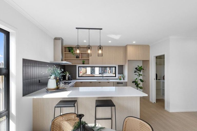 Photo of property in 83 Overton Street, Rototuna North, 3210