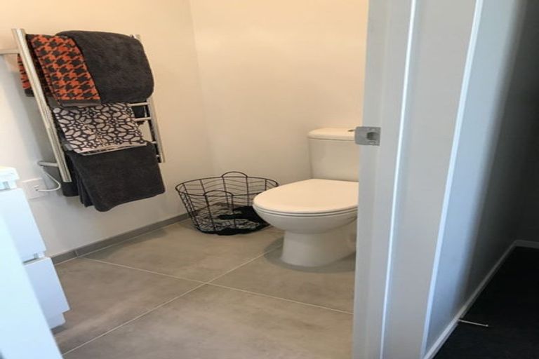 Photo of property in 17 Lieutenant Lane, Papakura, 2110