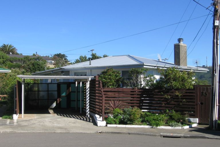 Photo of property in 15 Jane Grove, Paparangi, Wellington, 6037