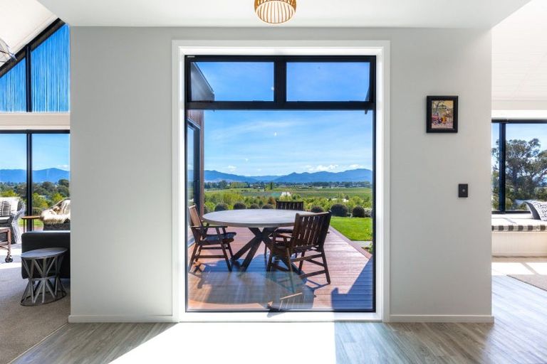 Photo of property in 21 Dry Hills Lane, Riverlands, Blenheim, 7274