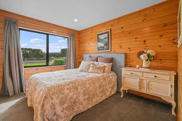 Photo of property in 295 Turuturu Road, Hawera, 4674