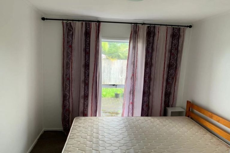 Photo of property in 14 Pinero Place, Bucklands Beach, Auckland, 2014