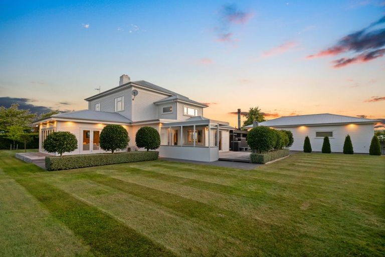 Photo of property in 27 Cairnbrae Drive, Prebbleton, 7604