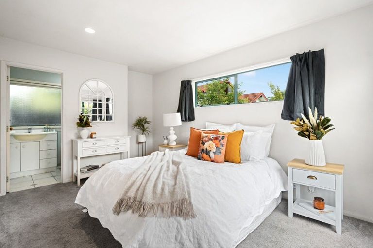Photo of property in 84u4 Braid Road, St Andrews, Hamilton, 3200