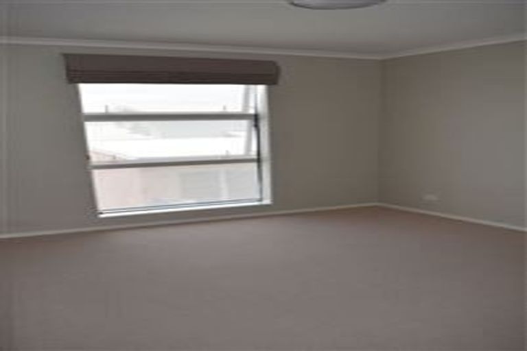 Photo of property in 10 Kittyhawk Lane, Hobsonville, Auckland, 0616