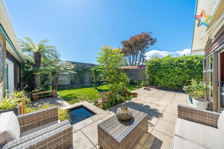 Photo of property in 27 Holyoake Crescent, Avalon, Lower Hutt, 5011