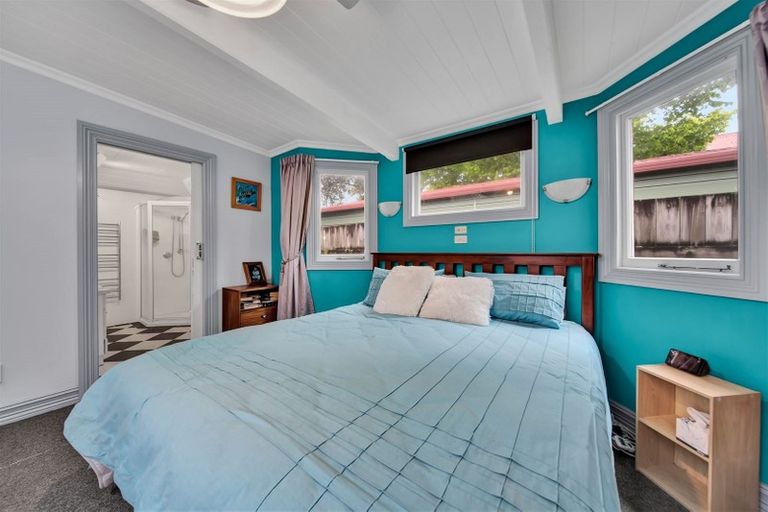 Photo of property in 15 Surrey Street, Hawera, 4610