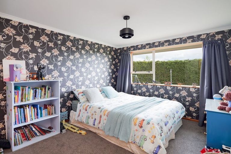 Photo of property in 381 Bay Road, West Plains, Invercargill, 9879