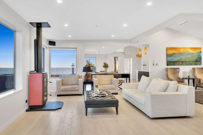 Photo of property in 6 Dunkeld Lane, Redcliffs, Christchurch, 8081