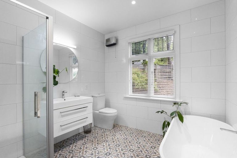 Photo of property in 5 Merlewood Avenue, Cashmere, Christchurch, 8022