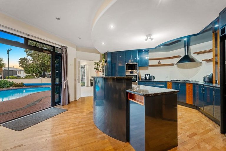 Photo of property in 13 Centennial Place, Campbells Bay, Auckland, 0630