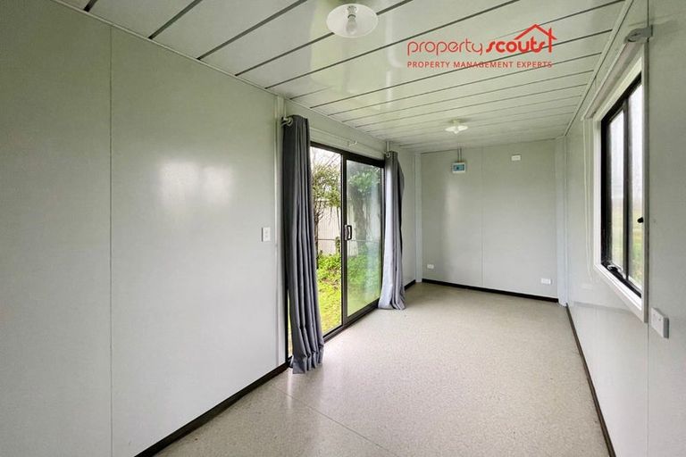 Photo of property in 6 Calgher Avenue, Waitara, 4320