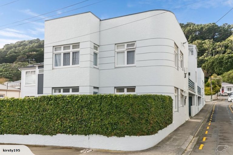 Photo of property in 1u5 Rixon Grove, Mount Victoria, Wellington, 6011