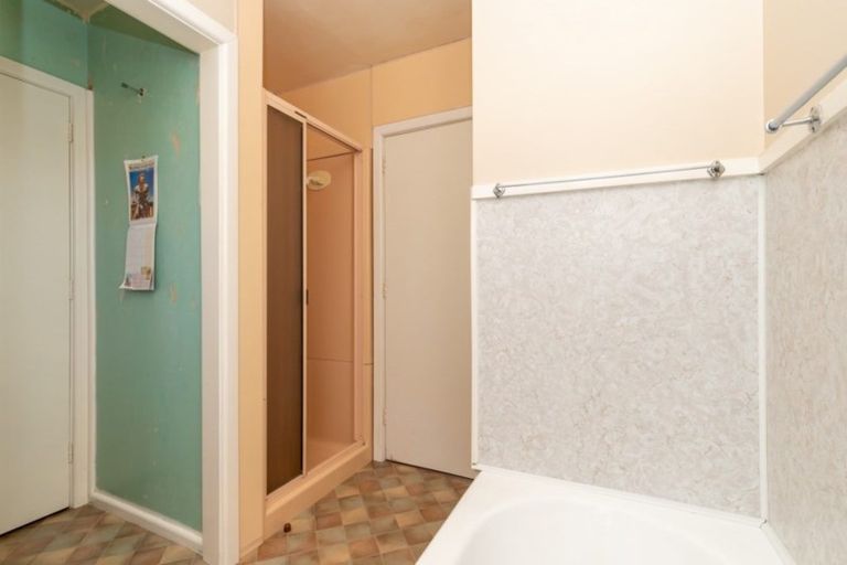 Photo of property in 33 Boston Avenue, Hornby, Christchurch, 8042