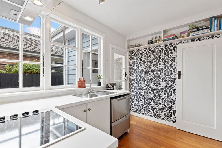 Photo of property in 82 Halton Street, Strowan, Christchurch, 8052