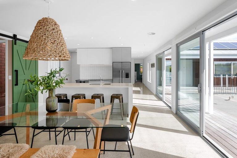 Photo of property in 77 Alan Livingston Drive, Cambridge, 3434