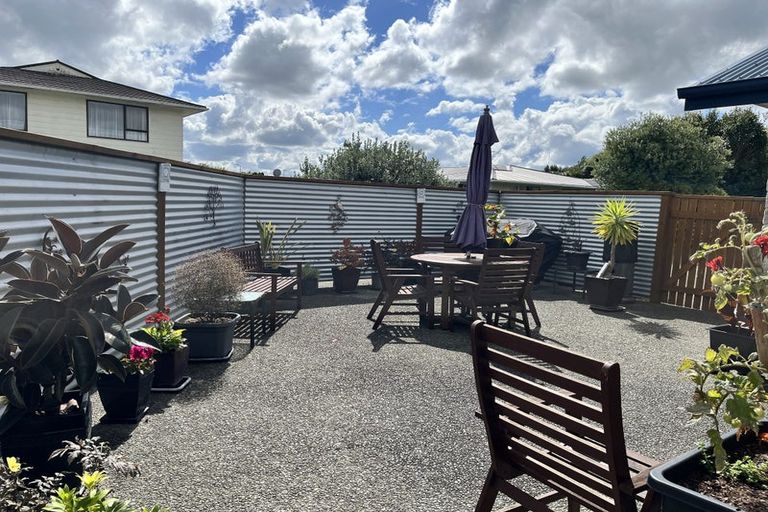 Photo of property in 32 Somerset Crescent, Highbury, Palmerston North, 4412