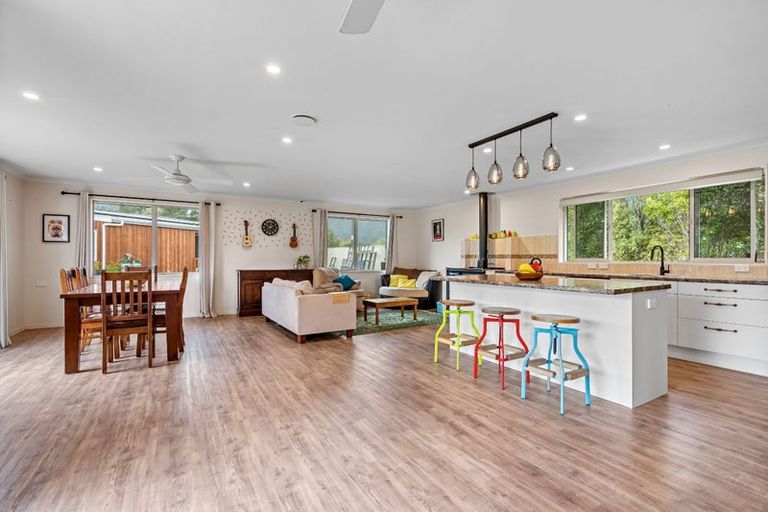 Photo of property in 6 Tavinor Road, Otaika, Whangarei, 0170