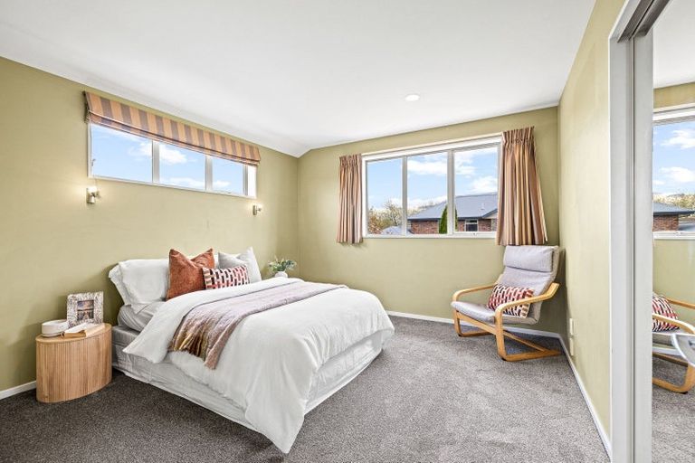 Photo of property in 64 Willowview Drive, Redwood, Christchurch, 8051
