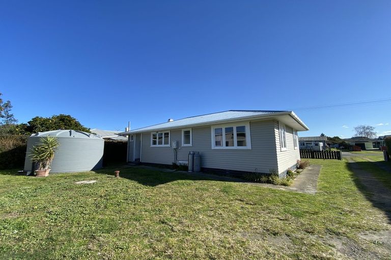 Photo of property in 6 Resolution Street, Tolaga Bay, 4077