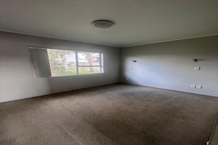 Photo of property in 77a Rosier Road, Glen Eden, Auckland, 0602