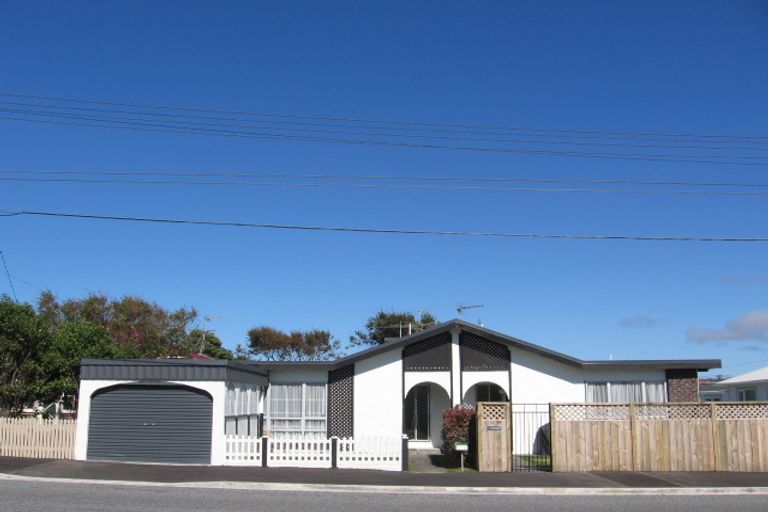 Photo of property in 74a Rotherham Terrace, Miramar, Wellington, 6022