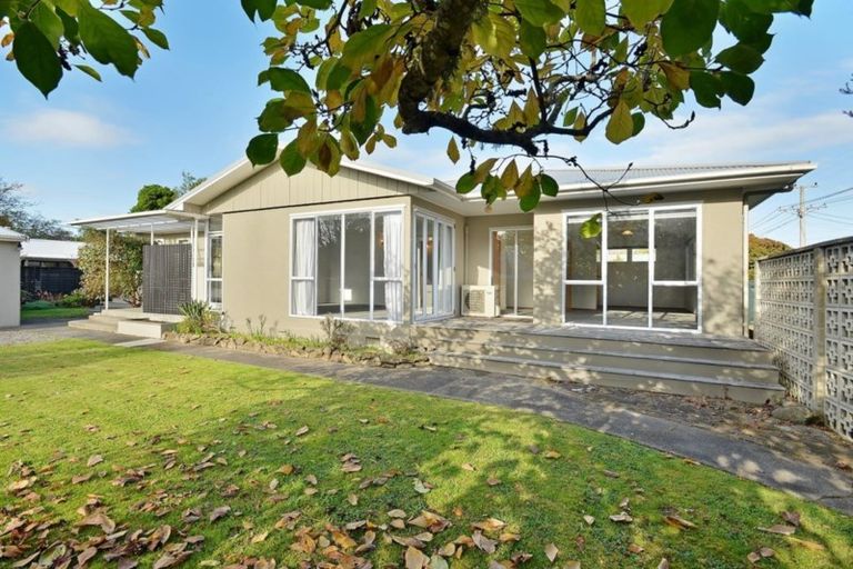 Photo of property in 25 Jellicoe Street, Greytown, 5712