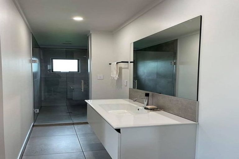 Photo of property in 37 Peake Road, Cambridge, Hamilton, 3283