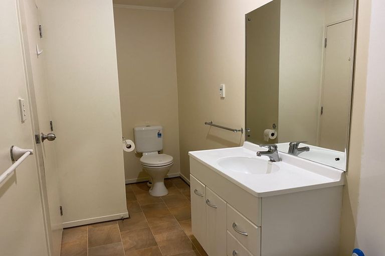Photo of property in 17 Kona Crescent, Henderson, Auckland, 0610