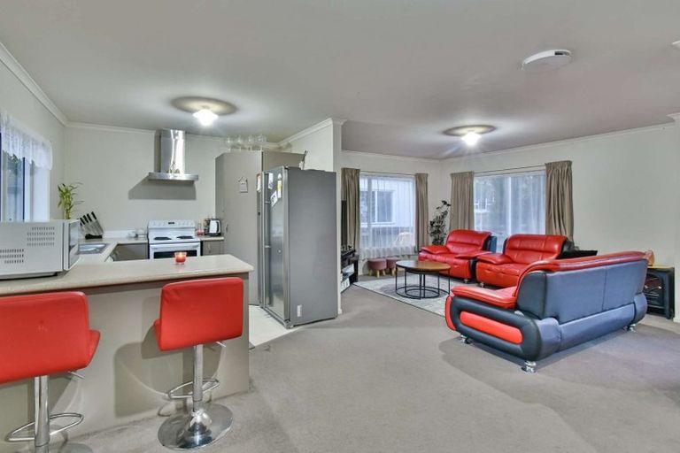 Photo of property in 70a Browns Road, Manurewa, Auckland, 2102