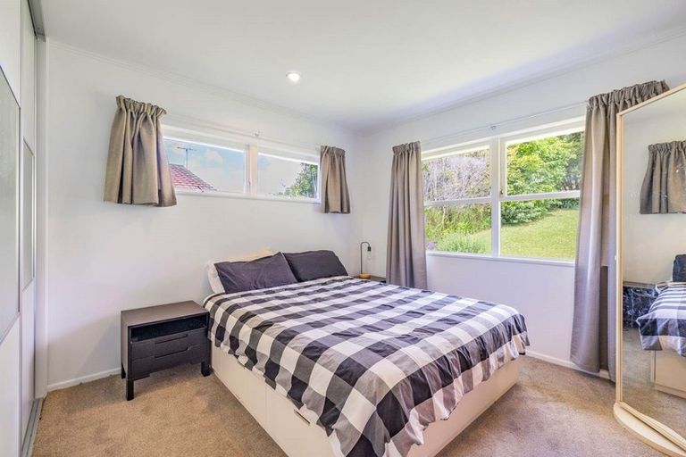 Photo of property in 37 Rosalind Road, Glenfield, Auckland, 0629