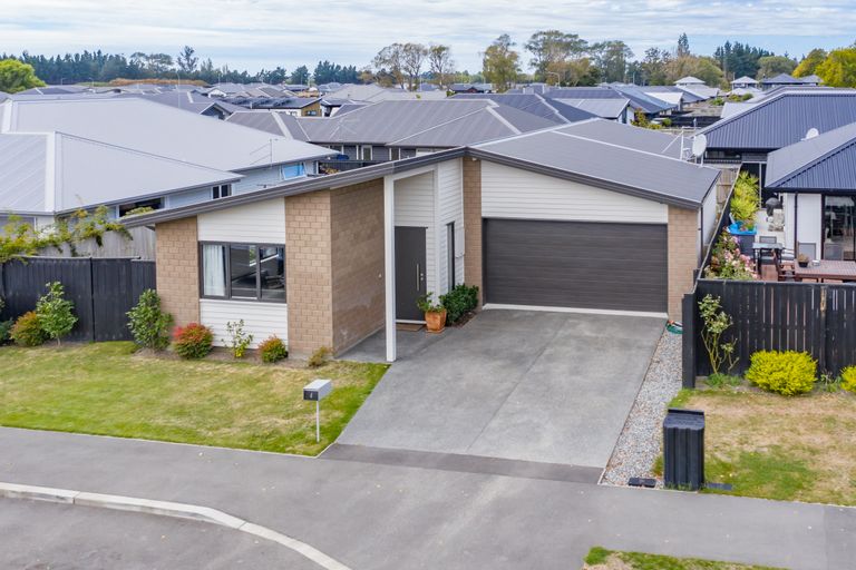 Photo of property in 4 Robert Duncan Road, Belfast, Christchurch, 8051