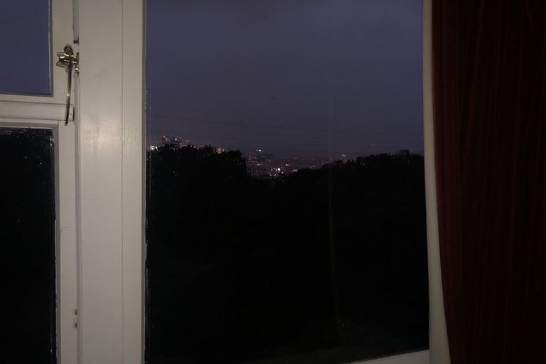 Photo of property in 61 Mortimer Terrace, Brooklyn, Wellington, 6021