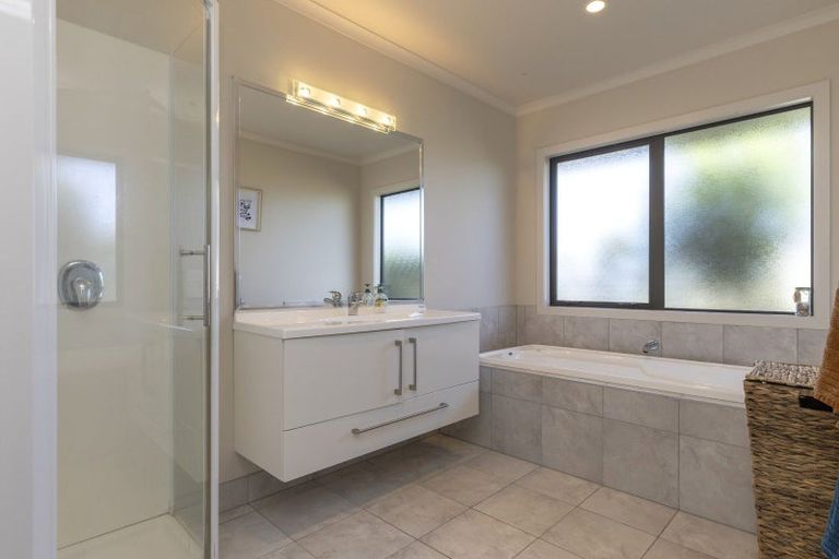 Photo of property in 19 Red Setter Grove, Nukuhau, Taupo, 3330