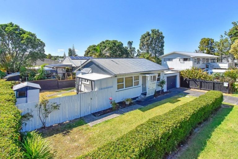Photo of property in 2/1 Beach Road, Weymouth, Auckland, 2103