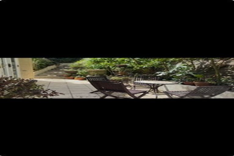 Photo of property in 19 Grove Road, Kelburn, Wellington, 6012