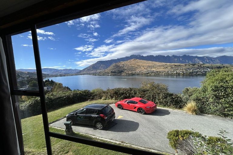 Photo of property in 15a Sunrise Lane, Queenstown, 9300