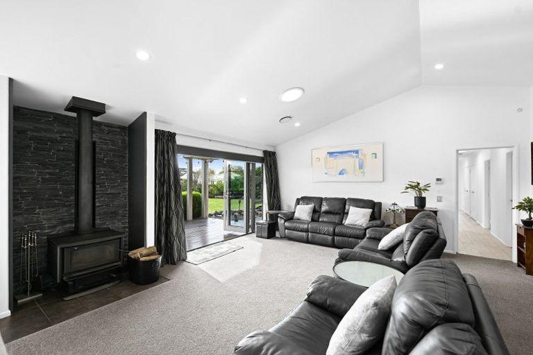 Photo of property in 15 Lissette Road, Newstead, Hamilton, 3286