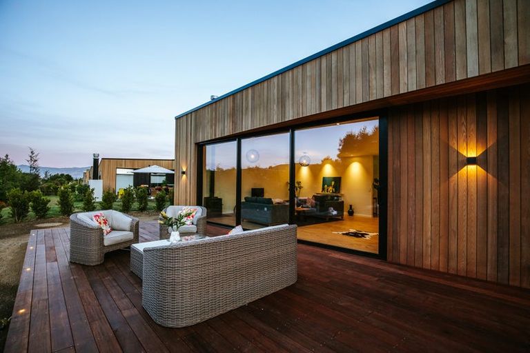 Photo of property in 13 Fern Burn Close, Wanaka, 9305