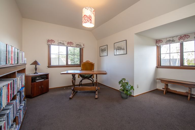 Photo of property in 24 Gothic Place, Ilam, Christchurch, 8041