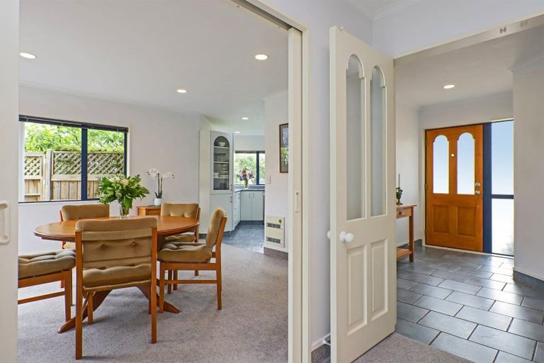 Photo of property in 3 Knightsbridge Place, Taradale, Napier, 4112