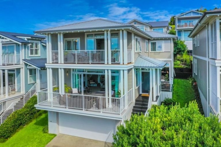 Photo of property in 15 Landmark Terrace, Orewa, 0931