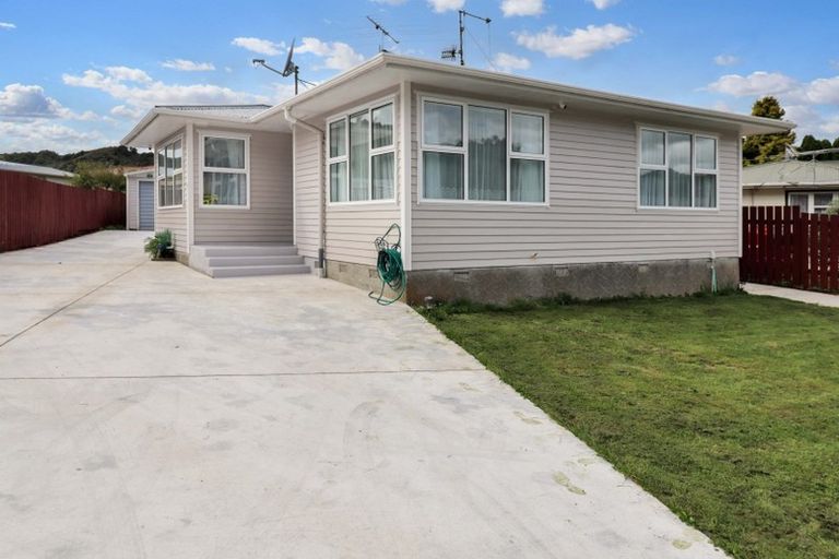 Photo of property in 24 Kairanga Crescent, Wainuiomata, Lower Hutt, 5014