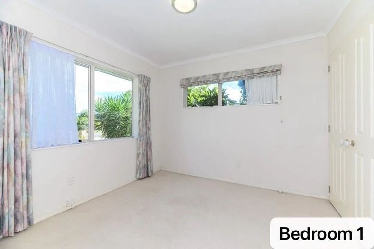 Photo of property in 1 Quartley Place, Huntington Park, Auckland, 2013