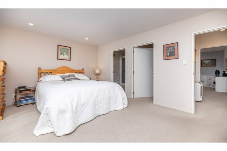 Photo of property in 46 Westgrove Avenue, Avonhead, Christchurch, 8042